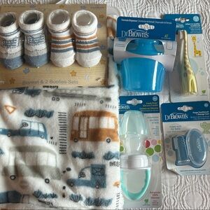 Baby Boy Blanket Socks & Dr Brown’s Accessories